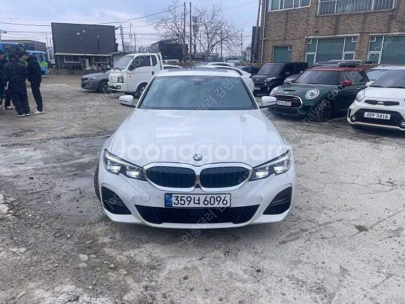 BMW 3시리즈 중고 BMW 중고 BMW 3시리즈 중고차 할부가능 흰색 2021년식 55,101km 320i M 스...--0